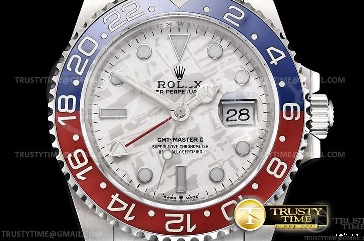 0330 ROLGMT166 – GMT II Snug 977